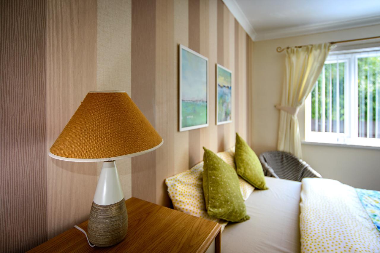 Carys Serviced Accommodation Swansea Exterior photo