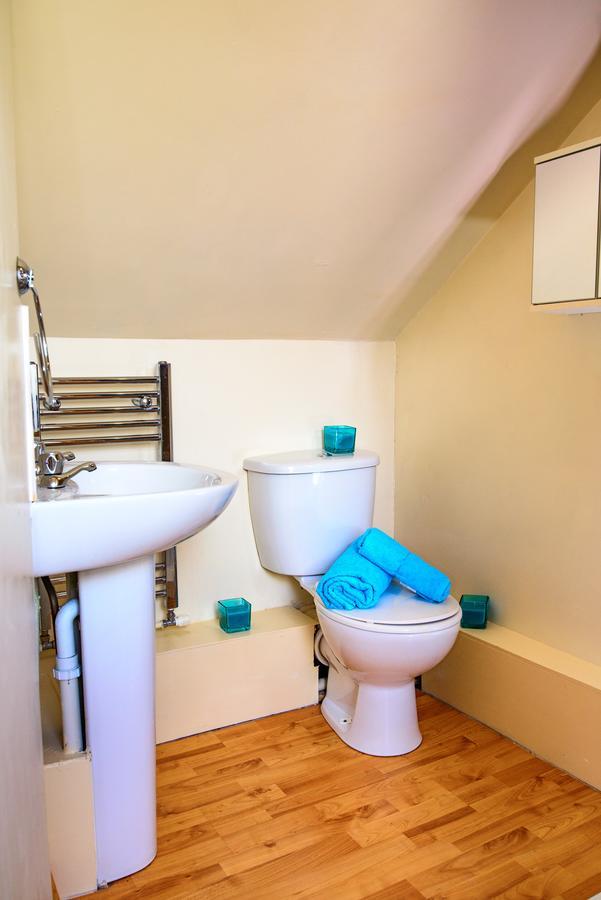 Carys Serviced Accommodation Swansea Exterior photo