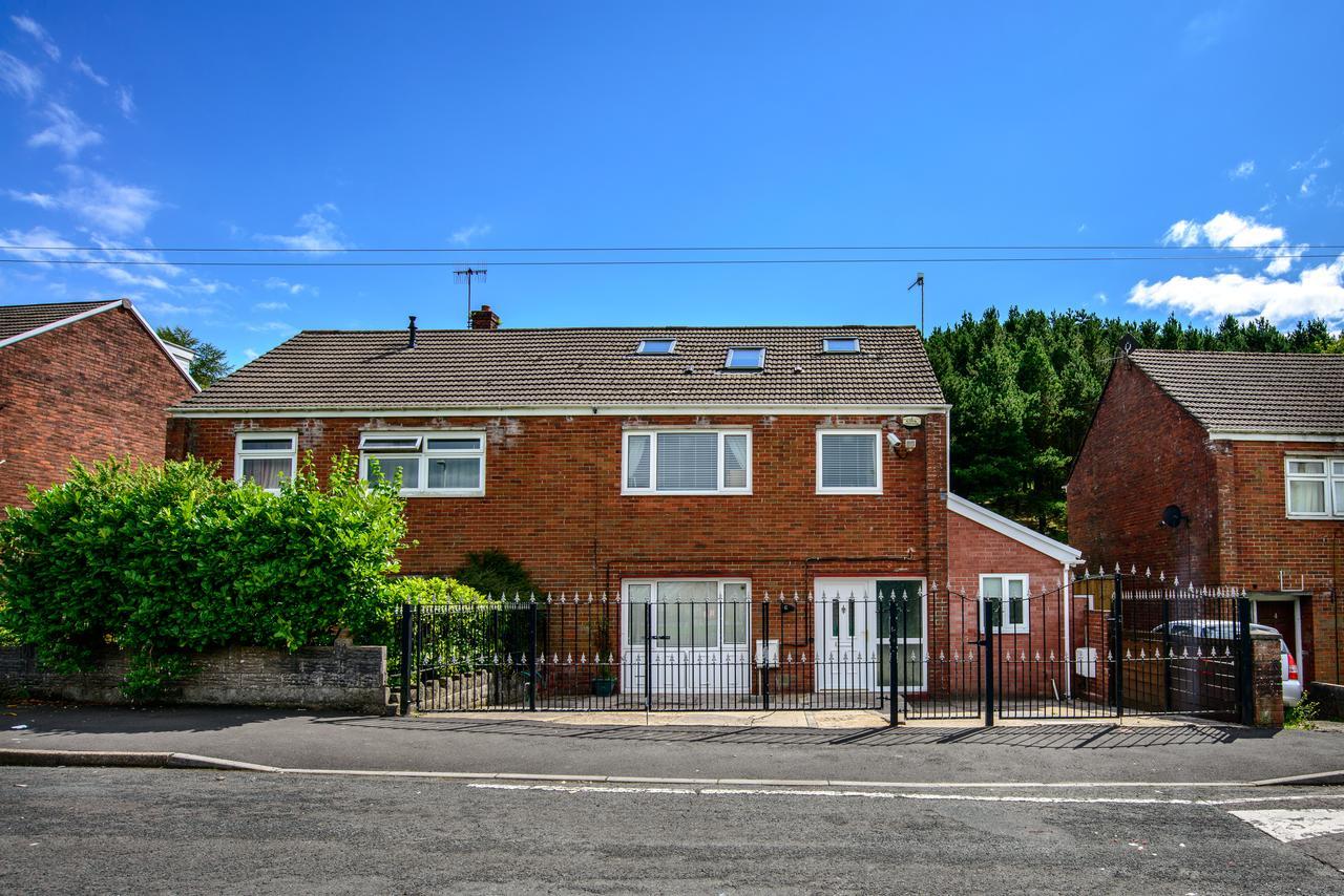 Carys Serviced Accommodation Swansea Exterior photo